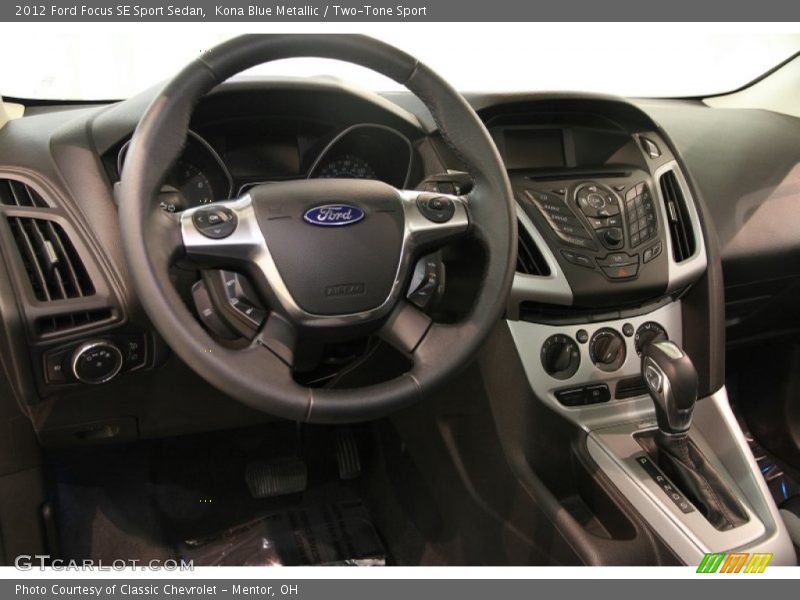 Kona Blue Metallic / Two-Tone Sport 2012 Ford Focus SE Sport Sedan