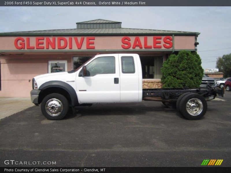 Oxford White / Medium Flint 2006 Ford F450 Super Duty XL SuperCab 4x4 Chassis