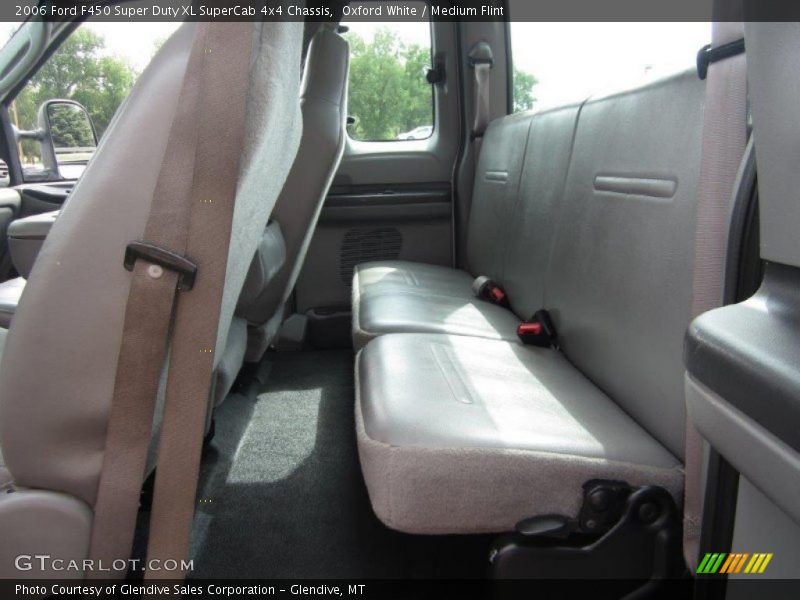 Oxford White / Medium Flint 2006 Ford F450 Super Duty XL SuperCab 4x4 Chassis