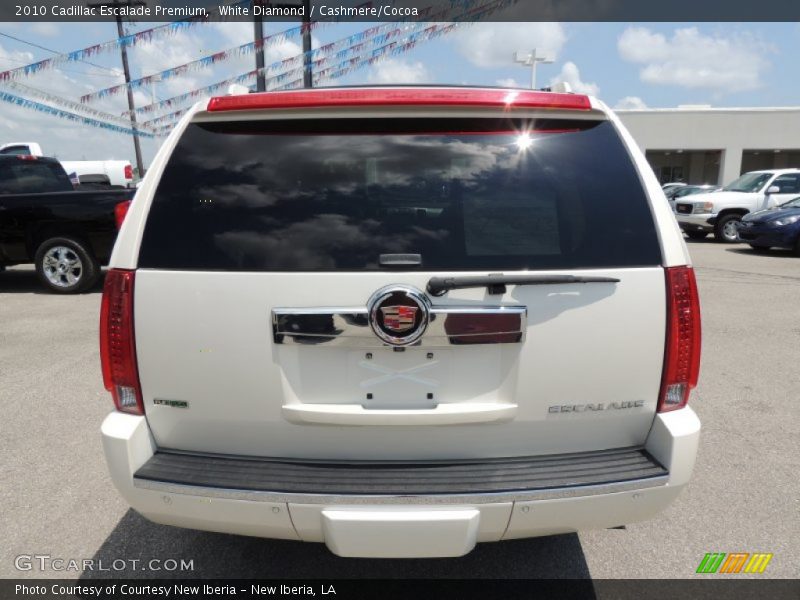 White Diamond / Cashmere/Cocoa 2010 Cadillac Escalade Premium