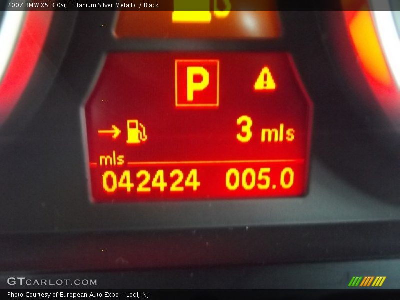 Titanium Silver Metallic / Black 2007 BMW X5 3.0si
