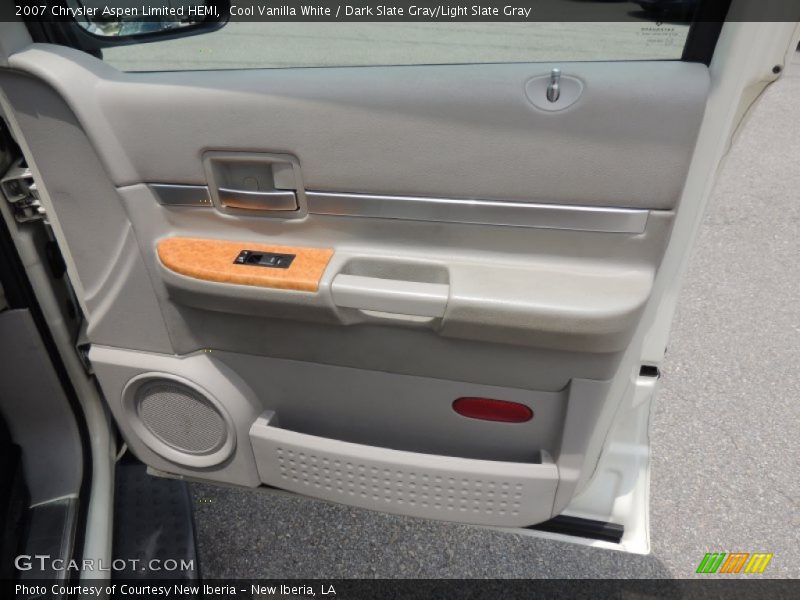 Cool Vanilla White / Dark Slate Gray/Light Slate Gray 2007 Chrysler Aspen Limited HEMI