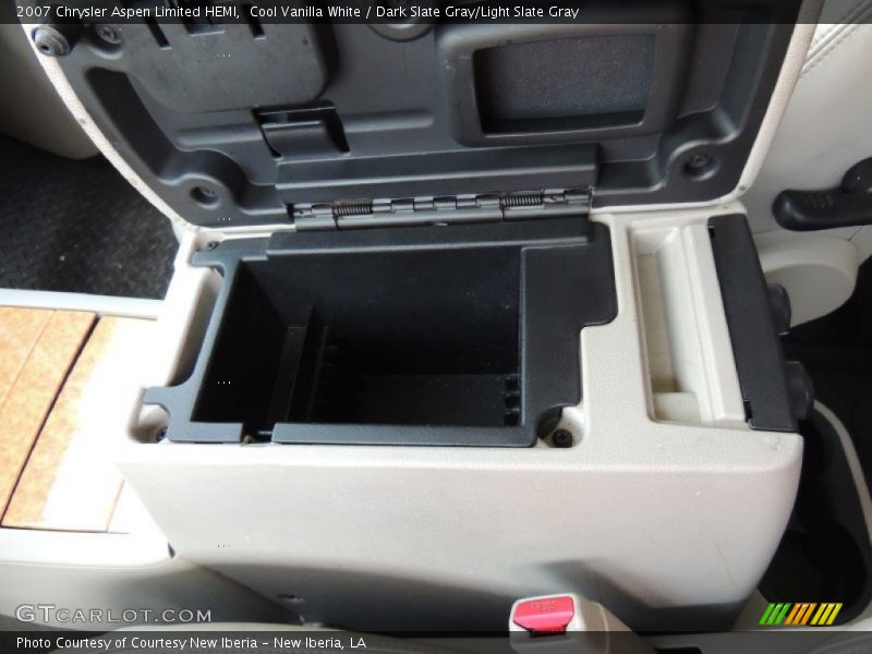 Cool Vanilla White / Dark Slate Gray/Light Slate Gray 2007 Chrysler Aspen Limited HEMI