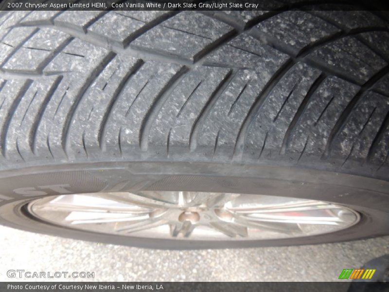 Cool Vanilla White / Dark Slate Gray/Light Slate Gray 2007 Chrysler Aspen Limited HEMI
