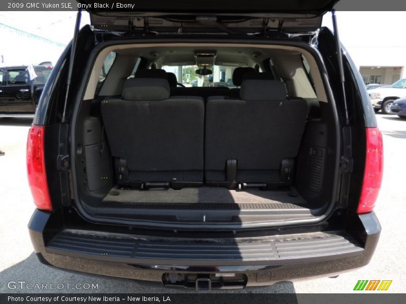  2009 Yukon SLE Trunk