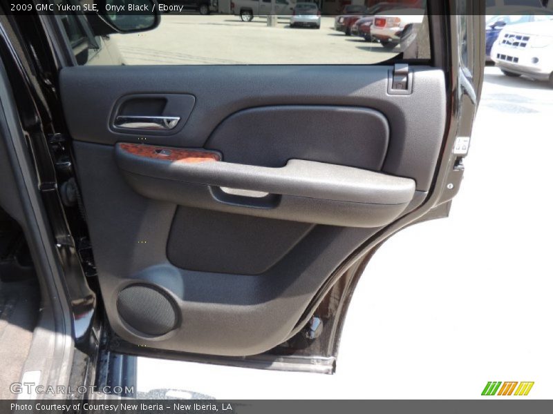 Onyx Black / Ebony 2009 GMC Yukon SLE