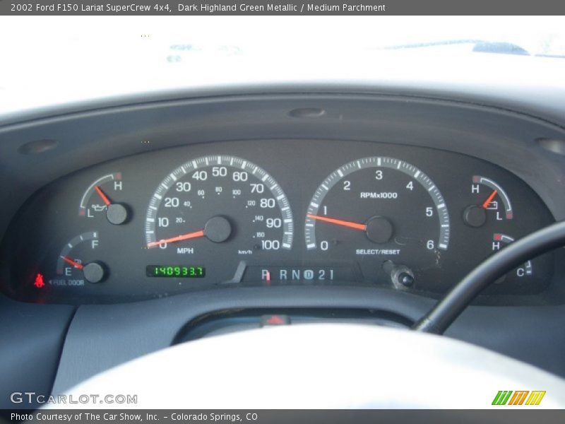 Dark Highland Green Metallic / Medium Parchment 2002 Ford F150 Lariat SuperCrew 4x4