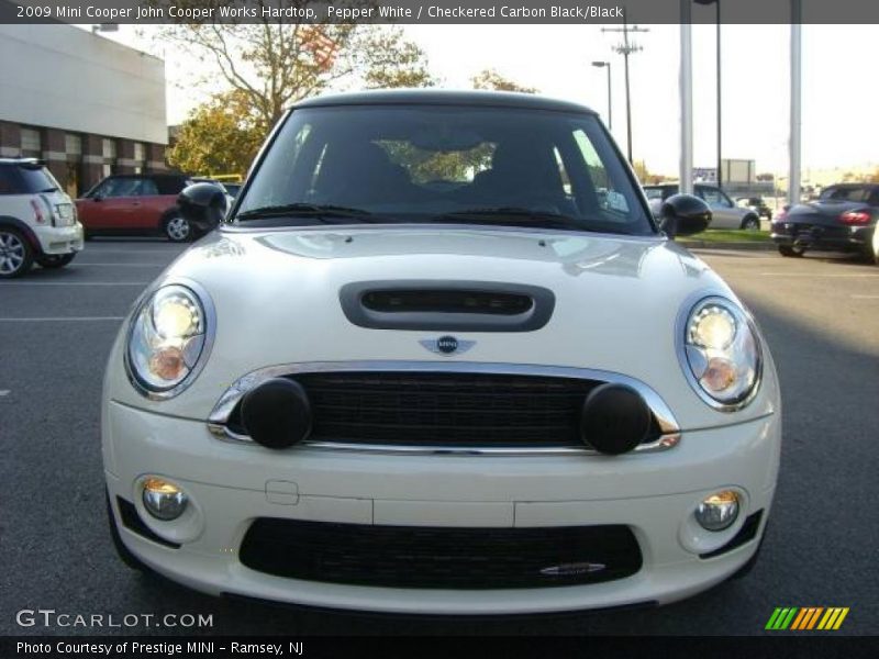 Pepper White / Checkered Carbon Black/Black 2009 Mini Cooper John Cooper Works Hardtop