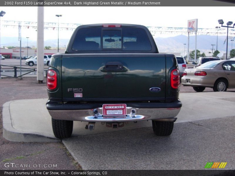 Dark Highland Green Metallic / Medium Parchment 2002 Ford F150 Lariat SuperCrew 4x4