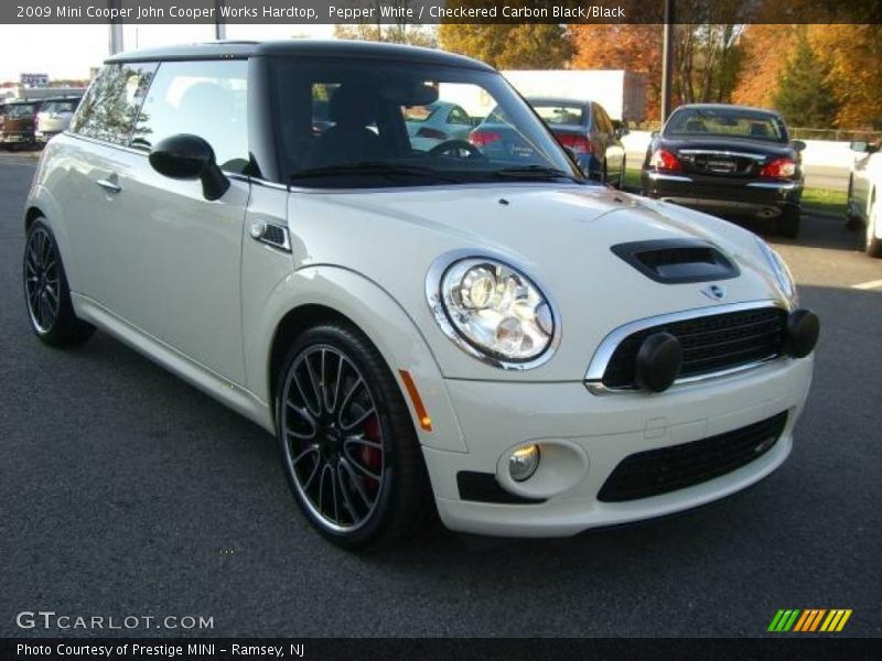 Pepper White / Checkered Carbon Black/Black 2009 Mini Cooper John Cooper Works Hardtop