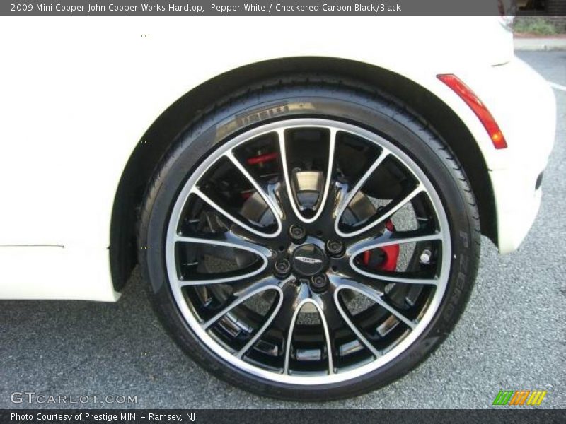 Pepper White / Checkered Carbon Black/Black 2009 Mini Cooper John Cooper Works Hardtop