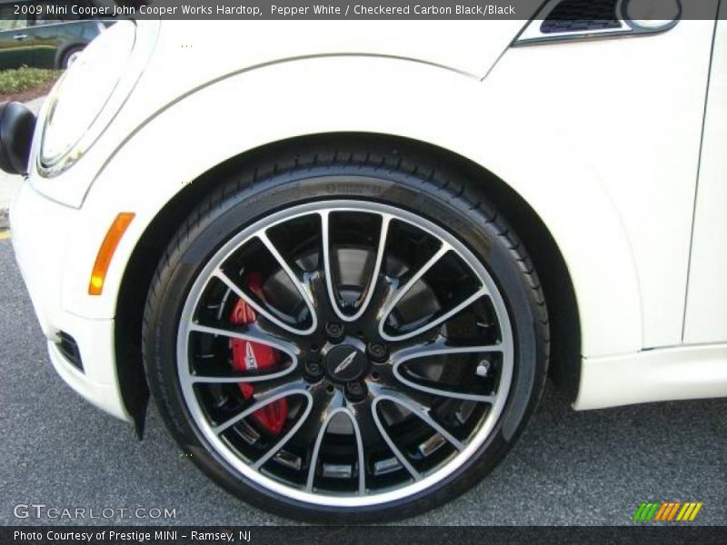 Pepper White / Checkered Carbon Black/Black 2009 Mini Cooper John Cooper Works Hardtop