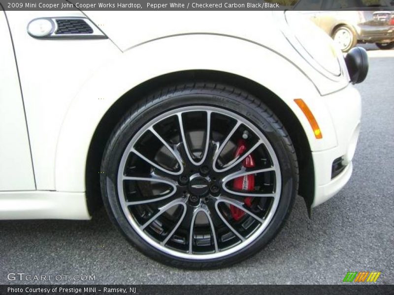 Pepper White / Checkered Carbon Black/Black 2009 Mini Cooper John Cooper Works Hardtop