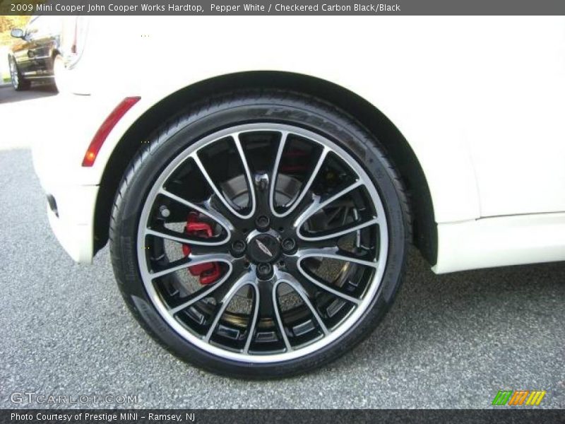 Pepper White / Checkered Carbon Black/Black 2009 Mini Cooper John Cooper Works Hardtop