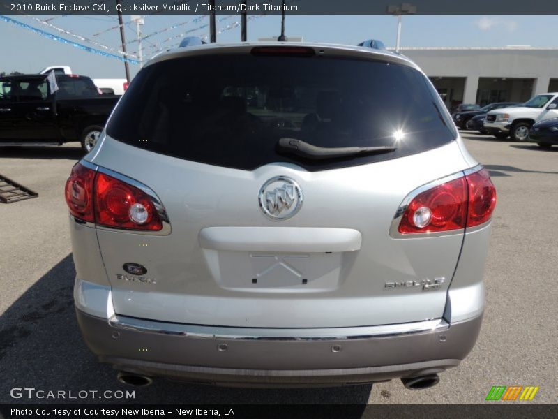Quicksilver Metallic / Titanium/Dark Titanium 2010 Buick Enclave CXL