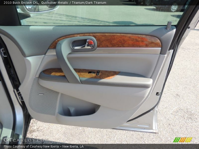 Quicksilver Metallic / Titanium/Dark Titanium 2010 Buick Enclave CXL