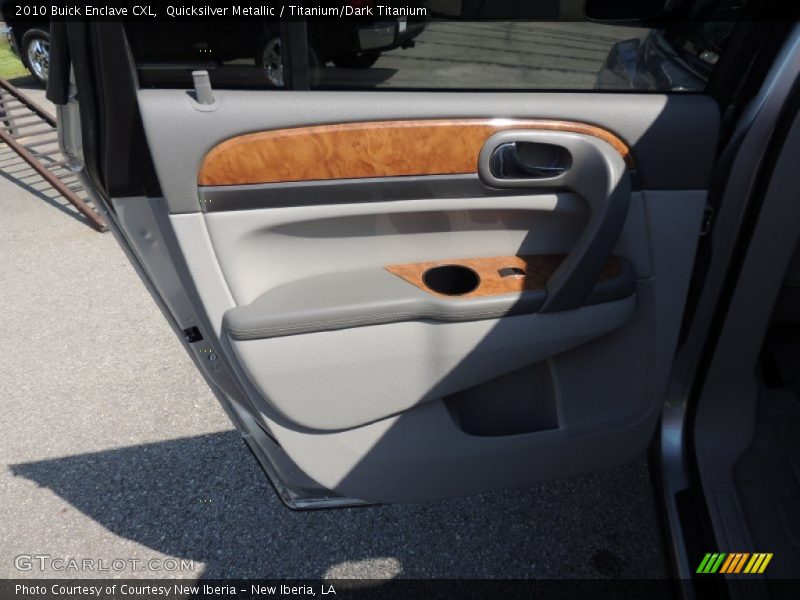 Quicksilver Metallic / Titanium/Dark Titanium 2010 Buick Enclave CXL