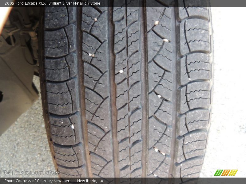 Brilliant Silver Metallic / Stone 2009 Ford Escape XLS