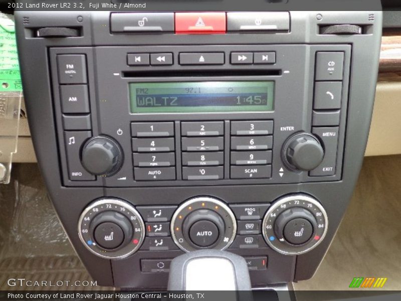 Fuji White / Almond 2012 Land Rover LR2 3.2
