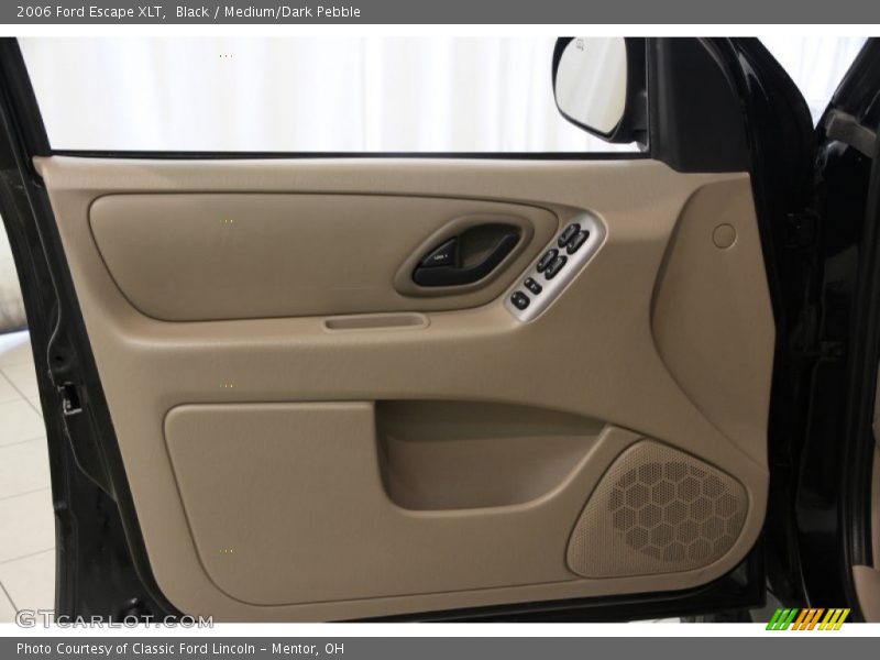Black / Medium/Dark Pebble 2006 Ford Escape XLT