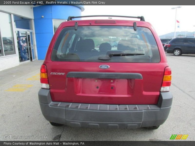 Redfire Metallic / Medium/Dark Flint Grey 2005 Ford Escape XLS 4WD