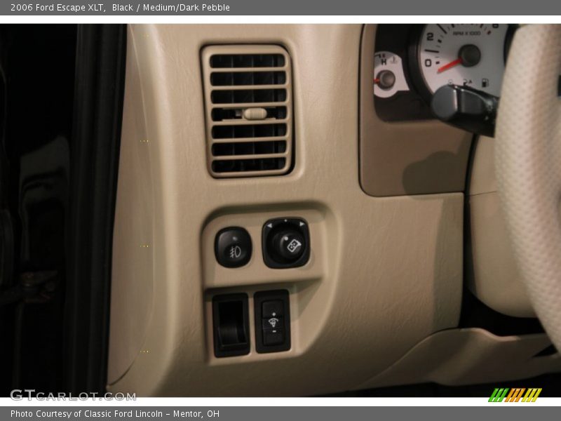 Black / Medium/Dark Pebble 2006 Ford Escape XLT