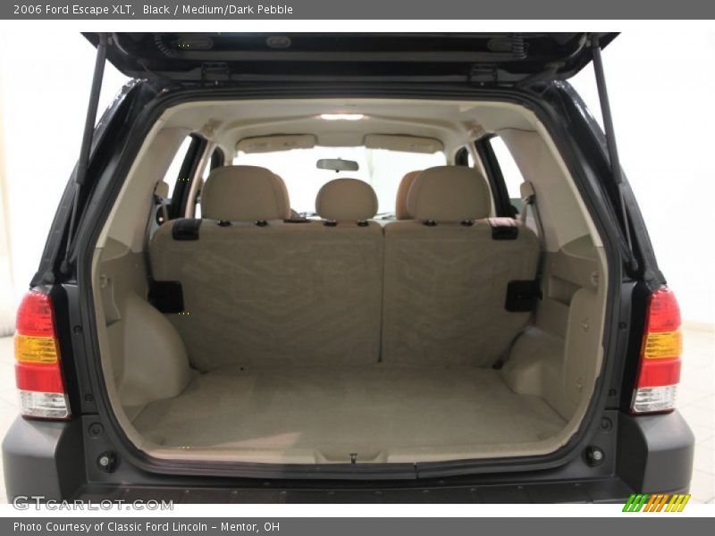 Black / Medium/Dark Pebble 2006 Ford Escape XLT