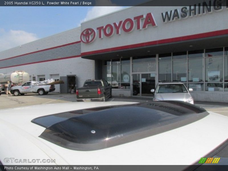 Powder White Pearl / Beige 2005 Hyundai XG350 L