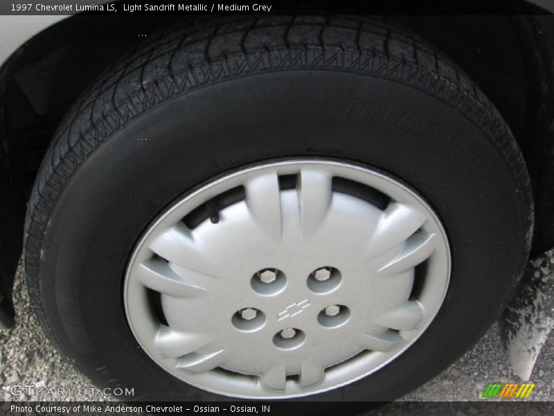 Light Sandrift Metallic / Medium Grey 1997 Chevrolet Lumina LS