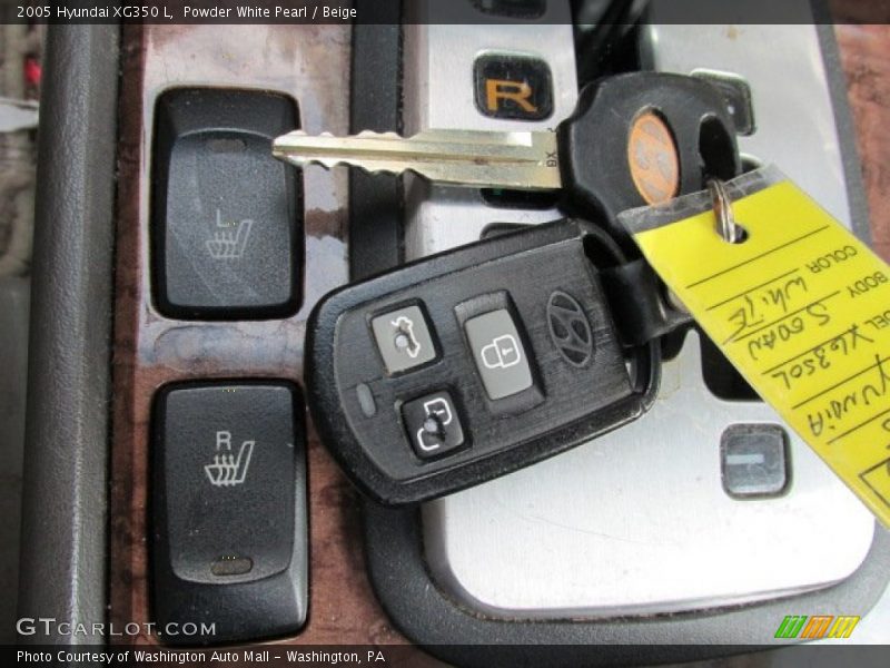 Powder White Pearl / Beige 2005 Hyundai XG350 L