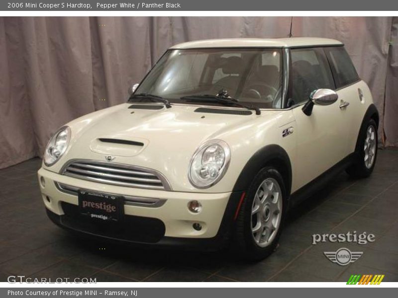 Pepper White / Panther Black 2006 Mini Cooper S Hardtop