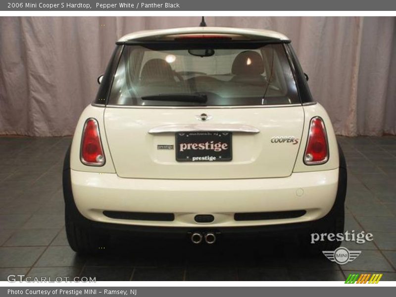 Pepper White / Panther Black 2006 Mini Cooper S Hardtop
