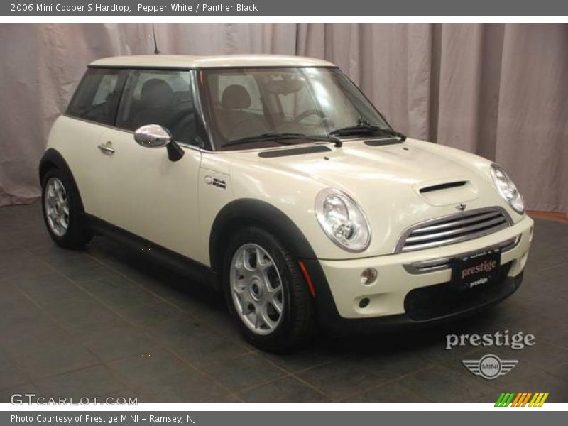 Pepper White / Panther Black 2006 Mini Cooper S Hardtop