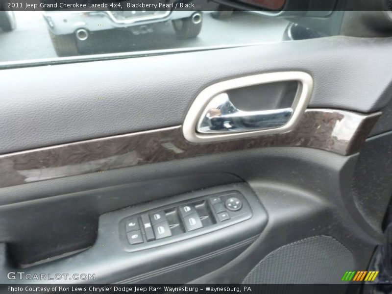 Blackberry Pearl / Black 2011 Jeep Grand Cherokee Laredo 4x4
