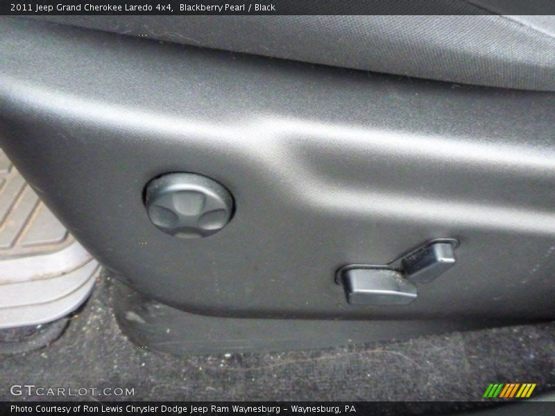 Blackberry Pearl / Black 2011 Jeep Grand Cherokee Laredo 4x4