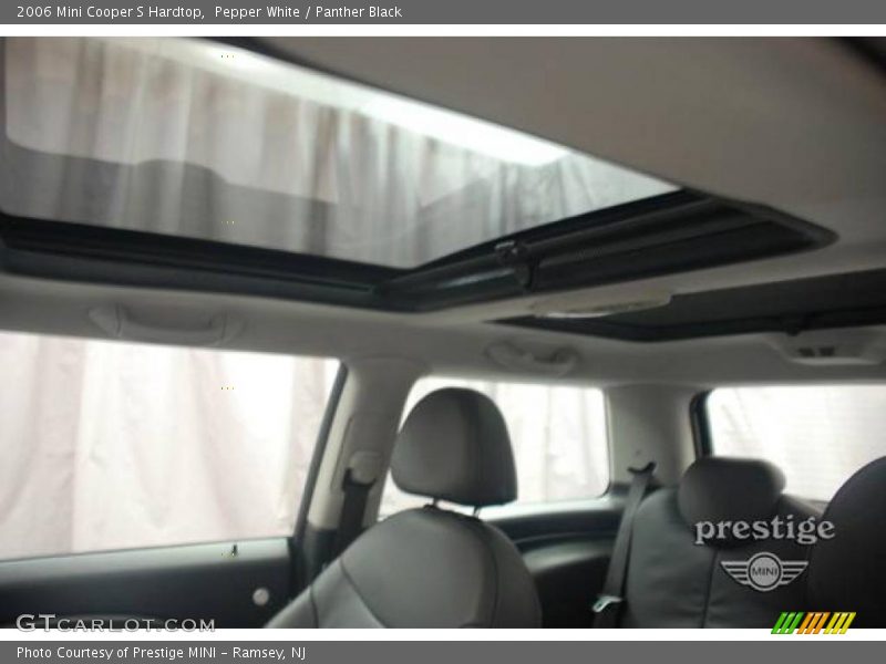 Pepper White / Panther Black 2006 Mini Cooper S Hardtop