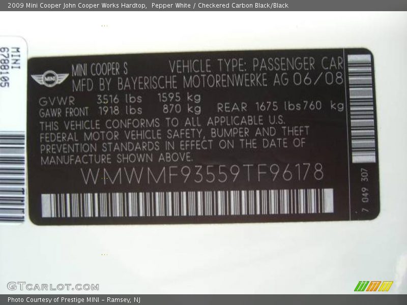 Pepper White / Checkered Carbon Black/Black 2009 Mini Cooper John Cooper Works Hardtop