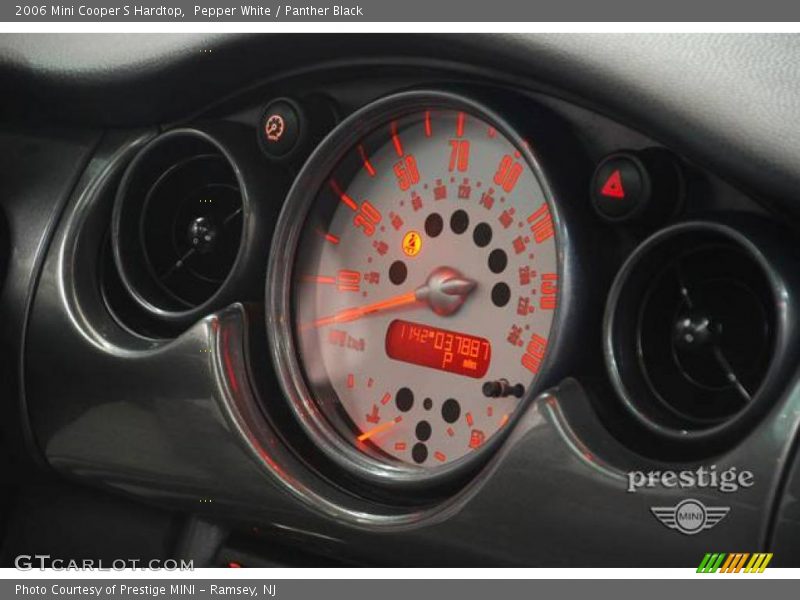 Pepper White / Panther Black 2006 Mini Cooper S Hardtop