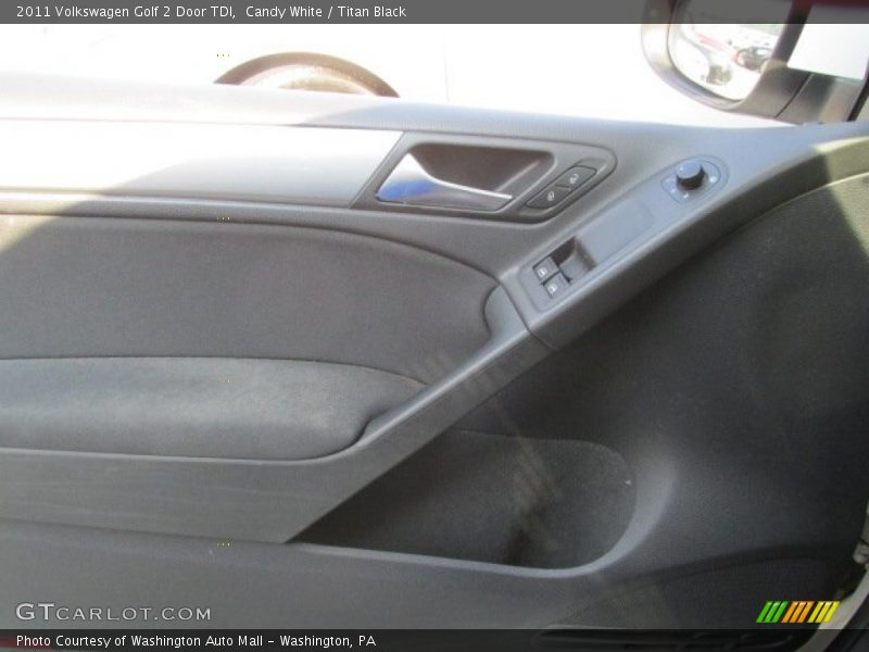 Candy White / Titan Black 2011 Volkswagen Golf 2 Door TDI