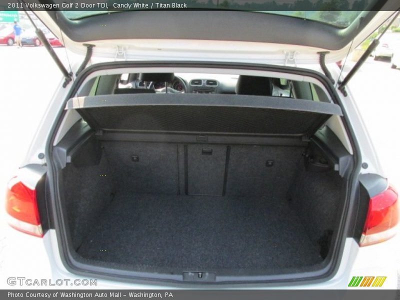 Candy White / Titan Black 2011 Volkswagen Golf 2 Door TDI