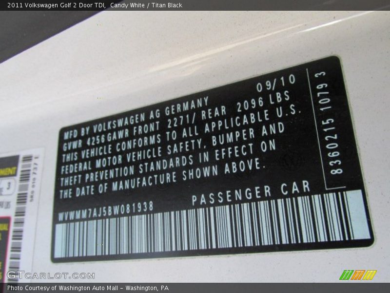 Candy White / Titan Black 2011 Volkswagen Golf 2 Door TDI