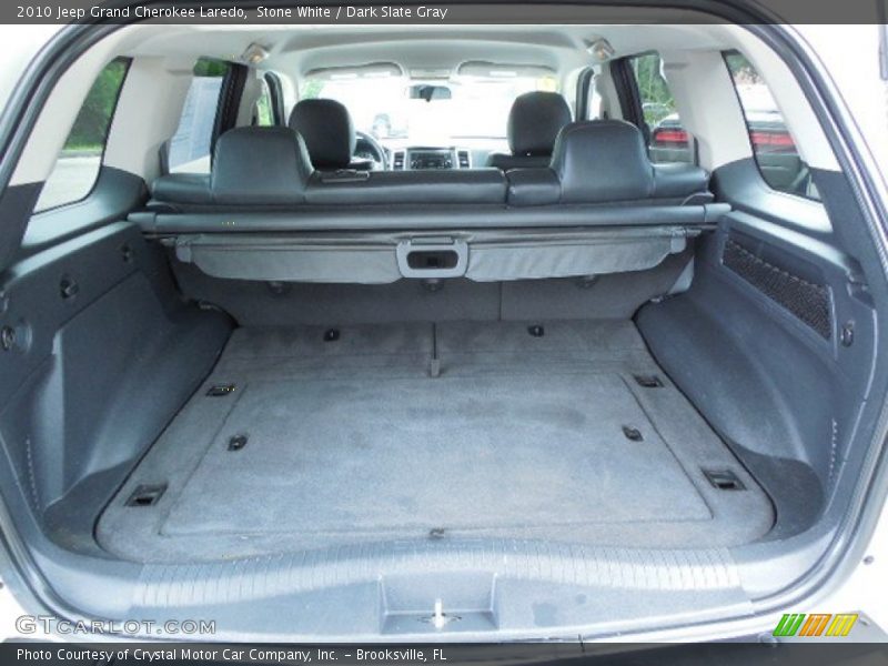 Stone White / Dark Slate Gray 2010 Jeep Grand Cherokee Laredo