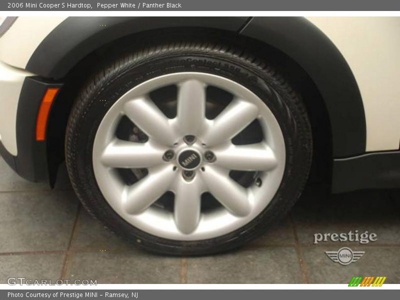 Pepper White / Panther Black 2006 Mini Cooper S Hardtop