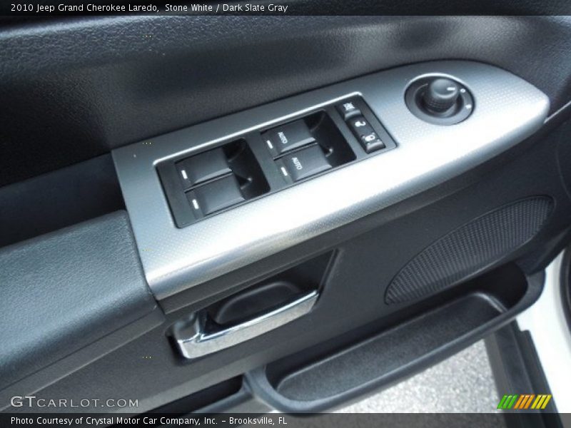 Stone White / Dark Slate Gray 2010 Jeep Grand Cherokee Laredo