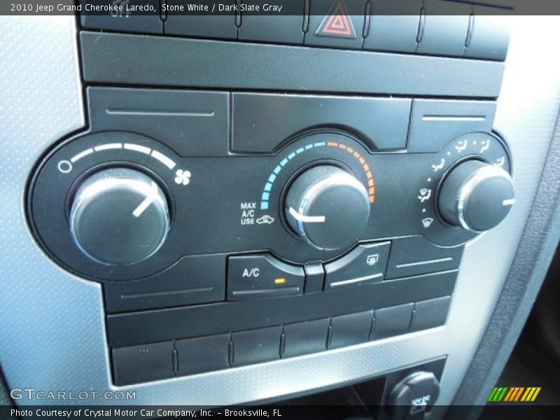 Stone White / Dark Slate Gray 2010 Jeep Grand Cherokee Laredo