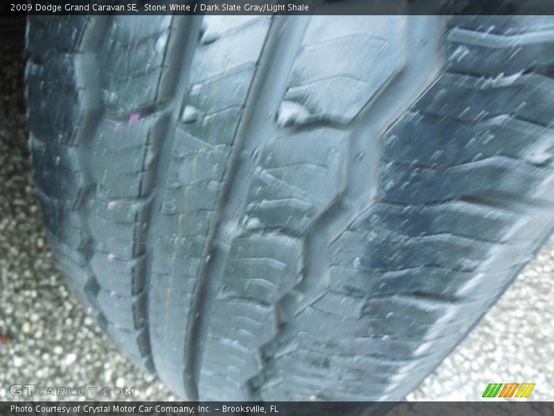 Stone White / Dark Slate Gray/Light Shale 2009 Dodge Grand Caravan SE