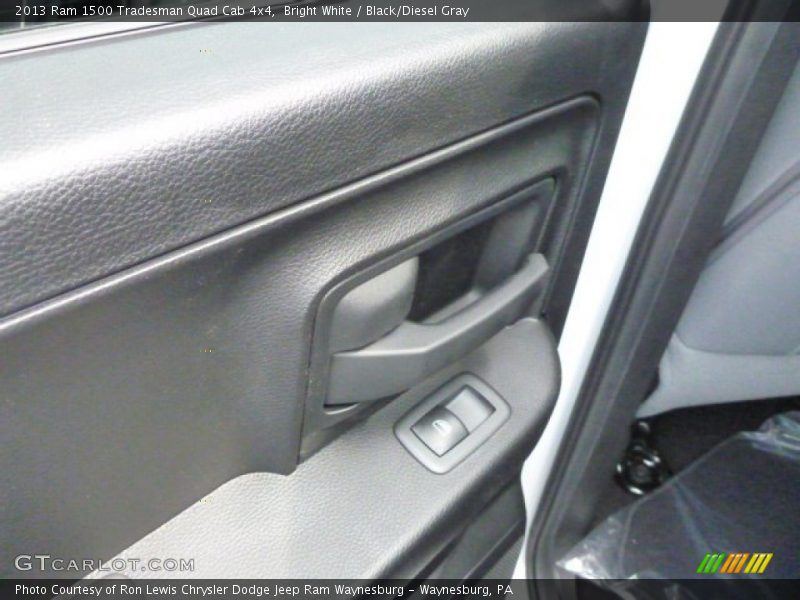 Bright White / Black/Diesel Gray 2013 Ram 1500 Tradesman Quad Cab 4x4