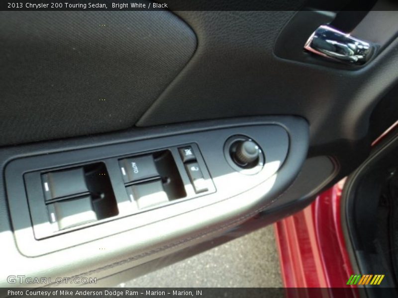 Bright White / Black 2013 Chrysler 200 Touring Sedan