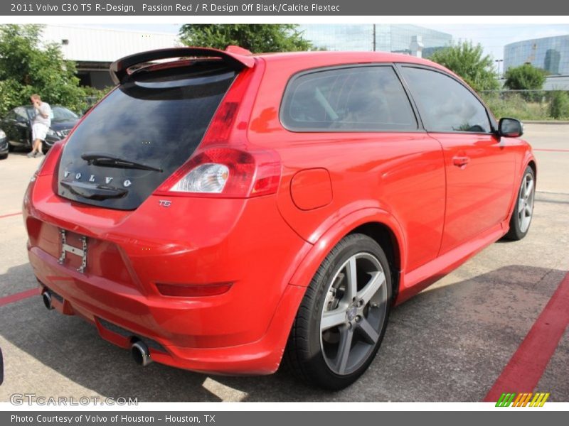 Passion Red / R Design Off Black/Calcite Flextec 2011 Volvo C30 T5 R-Design