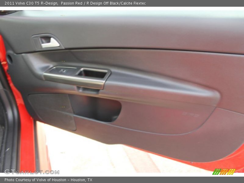Passion Red / R Design Off Black/Calcite Flextec 2011 Volvo C30 T5 R-Design